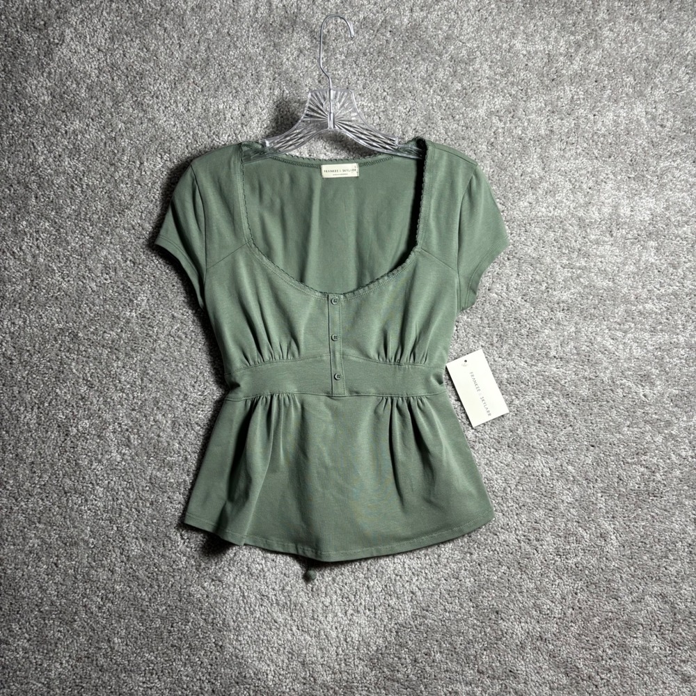 Frankee & Skylarr Sage Green Peplum Top Scoop Neck Smocked Back Tie Waist Small